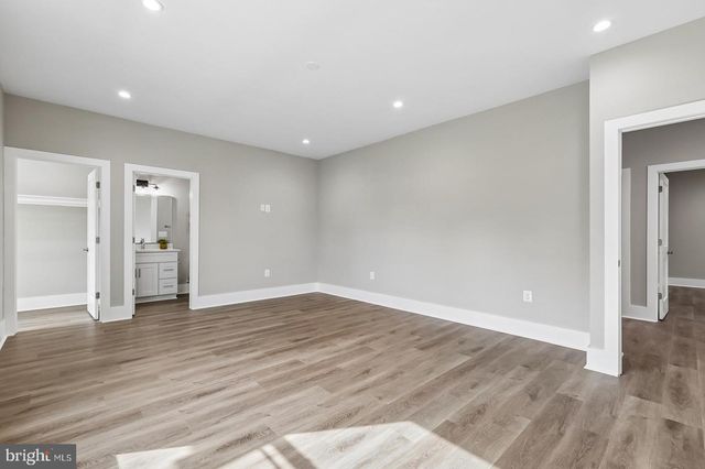 735 N GEORGE MASON DR, Arlington, VA 22203