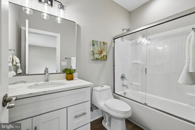 735 N GEORGE MASON DR, Arlington, VA 22203