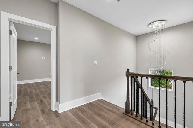 735 N GEORGE MASON DR, Arlington, VA 22203