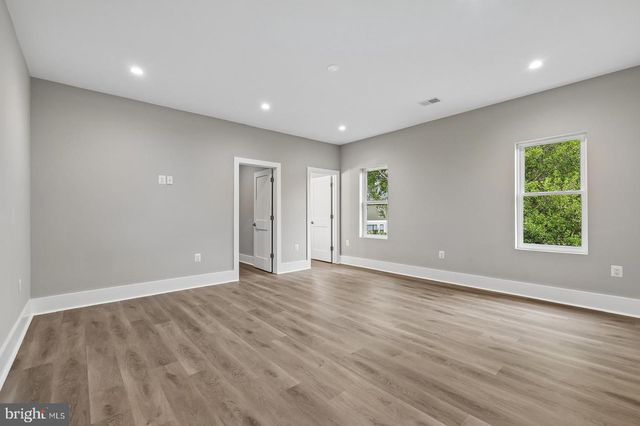 735 N GEORGE MASON DR, Arlington, VA 22203