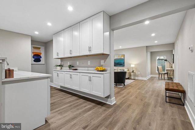 735 N GEORGE MASON DR, Arlington, VA 22203