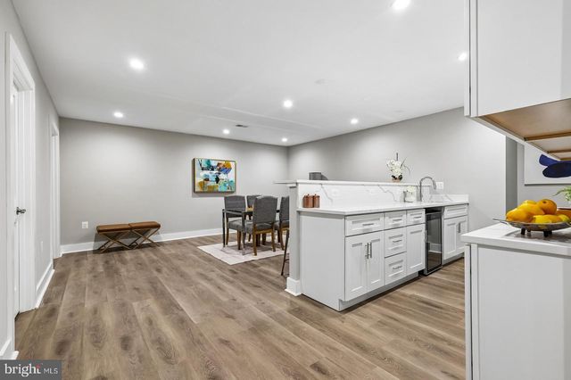 735 N GEORGE MASON DR, Arlington, VA 22203