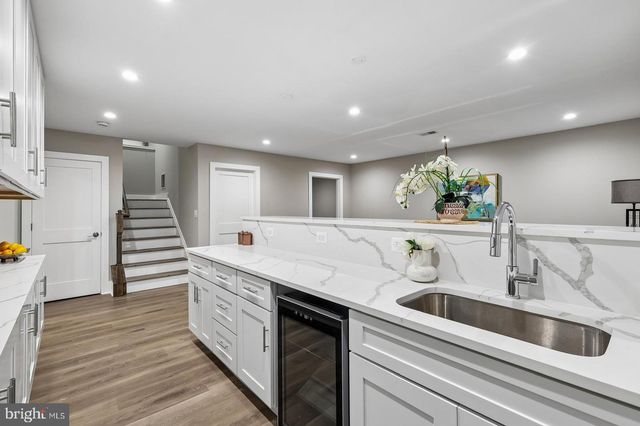 735 N GEORGE MASON DR, Arlington, VA 22203