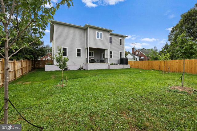 735 N GEORGE MASON DR, Arlington, VA 22203