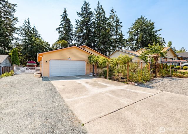 1961 NE 9th Avenue, Oak Harbor, WA 98277
