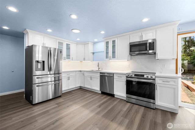 1961 NE 9th Avenue, Oak Harbor, WA 98277