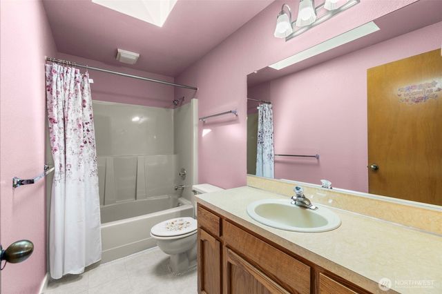 1961 NE 9th Avenue, Oak Harbor, WA 98277