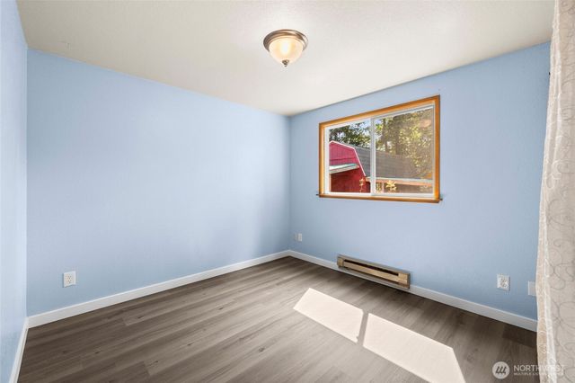 1961 NE 9th Avenue, Oak Harbor, WA 98277