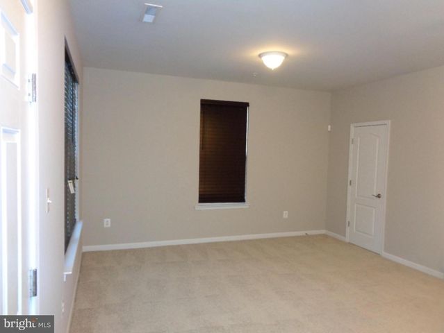 528 VICTORIANNA DR, Capitol Heights, MD 20743