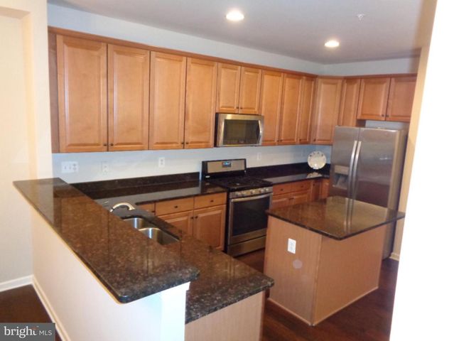 528 VICTORIANNA DR, Capitol Heights, MD 20743