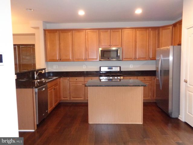 528 VICTORIANNA DR, Capitol Heights, MD 20743