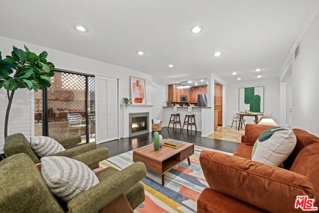 950 N Kings Road 160, West Hollywood, CA 90069