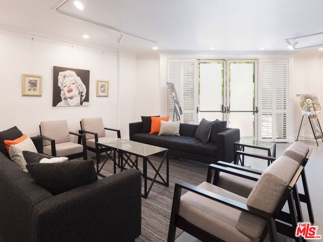 950 N Kings Road 160, West Hollywood, CA 90069