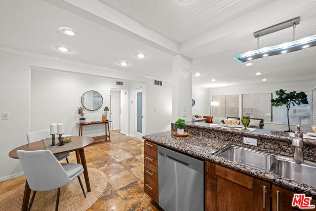 950 N Kings Road 160, West Hollywood, CA 90069