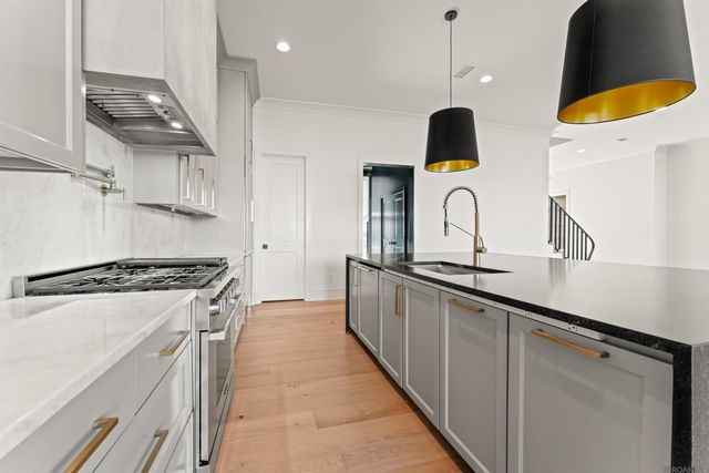 8721 W Fairway Dr, Baton Rouge, LA 70809