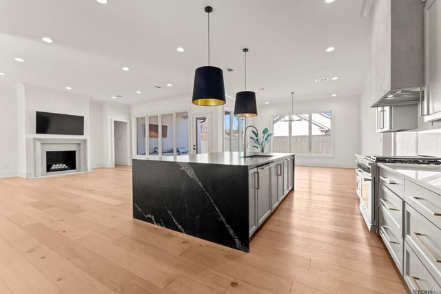 8721 W Fairway Dr, Baton Rouge, LA 70809