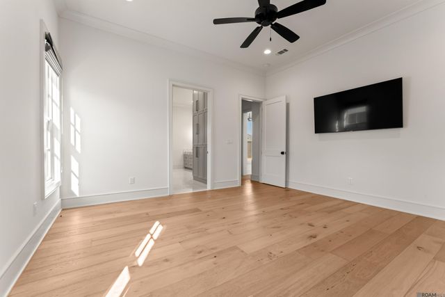 8721 W Fairway Dr, Baton Rouge, LA 70809