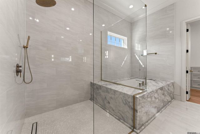 8721 W Fairway Dr, Baton Rouge, LA 70809