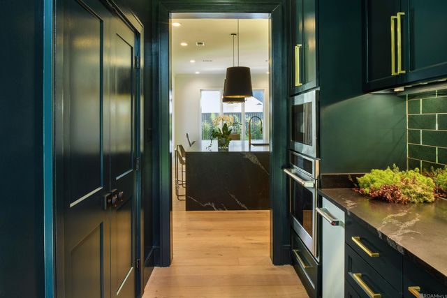 8721 W Fairway Dr, Baton Rouge, LA 70809