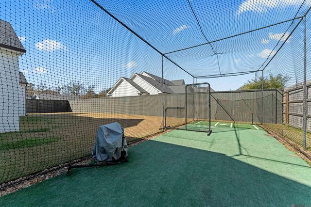 8721 W Fairway Dr, Baton Rouge, LA 70809