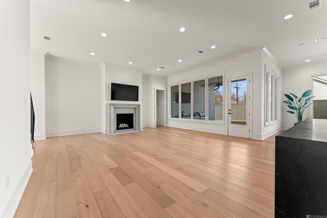 8721 W Fairway Dr, Baton Rouge, LA 70809