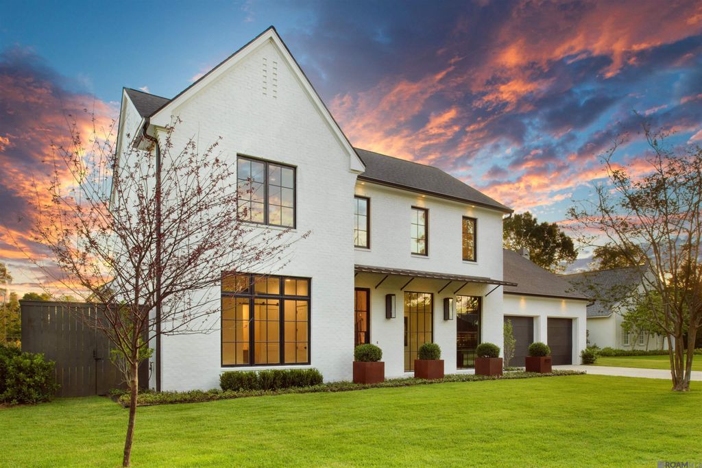 8721 W Fairway Dr, Baton Rouge, LA 70809