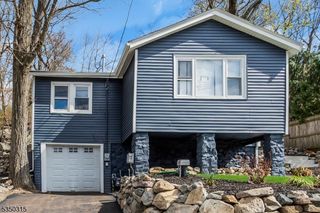 212 Lakeview Ave, Ringwood Boro, NJ 07456