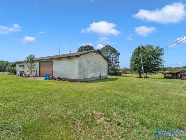 7750 County Road 170, Trinity, AL 35673