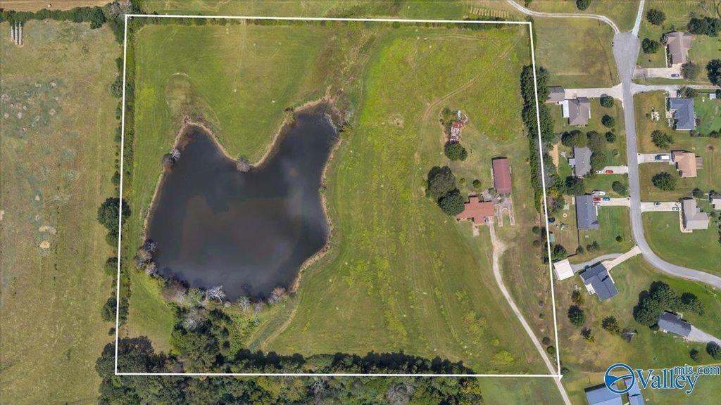 7750 County Road 170, Trinity, AL 35673