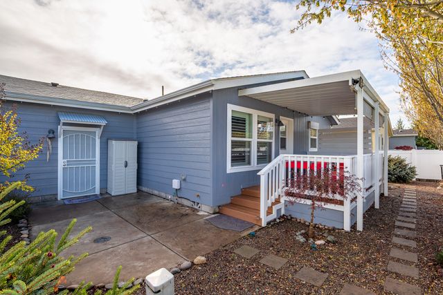 900 Kings Way, Grants Pass, OR 97526