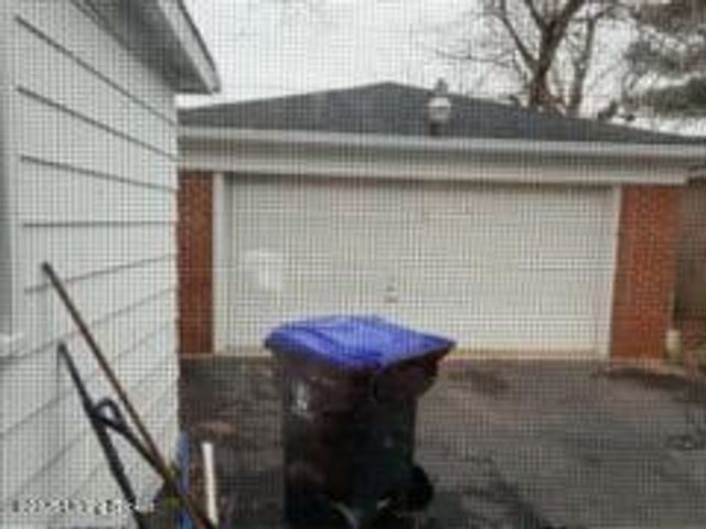 3507 Huon Dr, Louisville, KY 40218