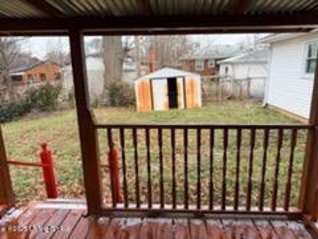 3507 Huon Dr, Louisville, KY 40218