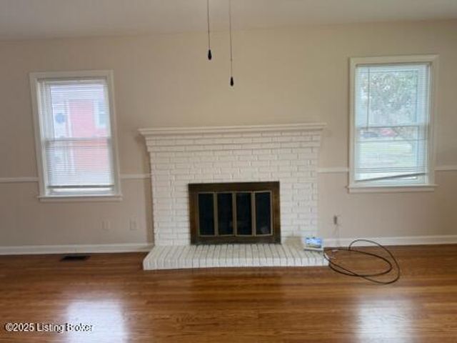 3507 Huon Dr, Louisville, KY 40218