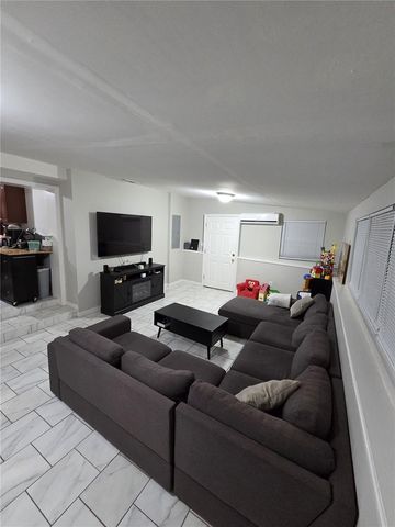 1837 LYNNCREST ROAD, Lakeland, FL 33803