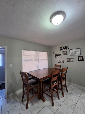 1837 LYNNCREST ROAD, Lakeland, FL 33803