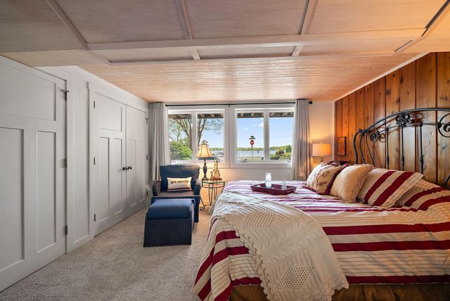 10920 32nd Avenue N, Plymouth, MN 55441