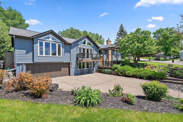 10920 32nd Avenue N, Plymouth, MN 55441