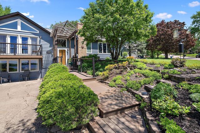 10920 32nd Avenue N, Plymouth, MN 55441