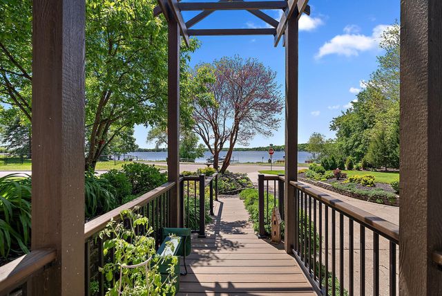 10920 32nd Avenue N, Plymouth, MN 55441