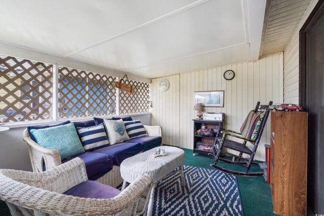 17 Crooked Island Circle, Murrells Inlet, SC 29576