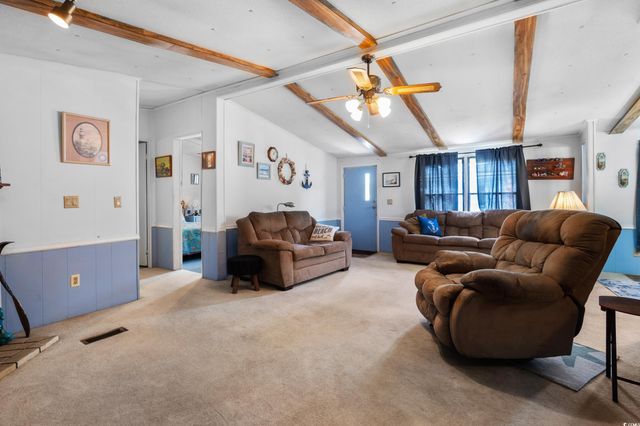 17 Crooked Island Circle, Murrells Inlet, SC 29576
