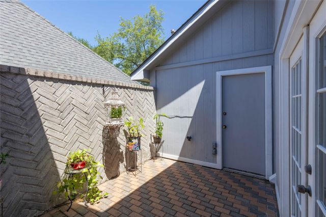 15730 Castorglen Drive, Houston, TX 77598