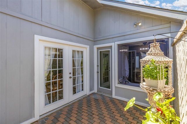 15730 Castorglen Drive, Houston, TX 77598