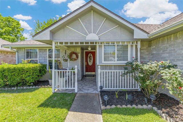 15730 Castorglen Drive, Houston, TX 77598