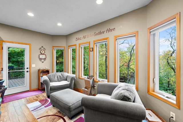 542 Majestic Oaks Court, Eagan, MN 55123