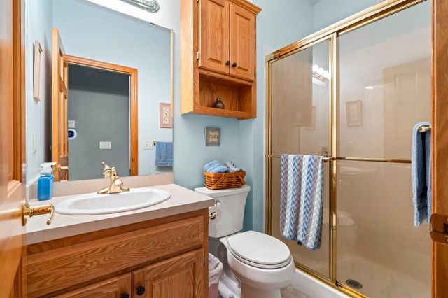 542 Majestic Oaks Court, Eagan, MN 55123