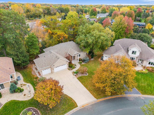 542 Majestic Oaks Court, Eagan, MN 55123
