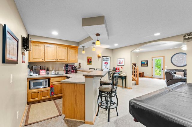 542 Majestic Oaks Court, Eagan, MN 55123