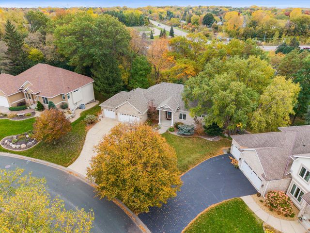 542 Majestic Oaks Court, Eagan, MN 55123
