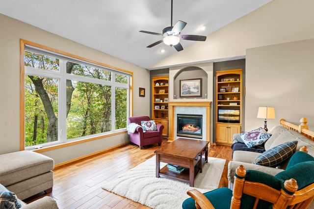 542 Majestic Oaks Court, Eagan, MN 55123